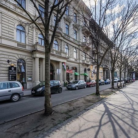 Bpr Luxurious & Stylish Duplex Home Будапеща Екстериор снимка