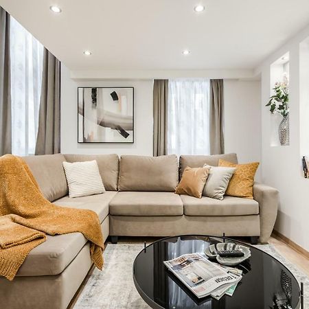 Bpr Luxurious & Stylish Duplex Home Будапеща Екстериор снимка