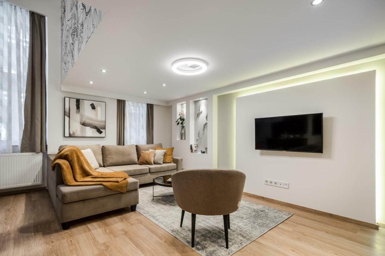 Bpr Luxurious & Stylish Duplex Home Будапеща Екстериор снимка