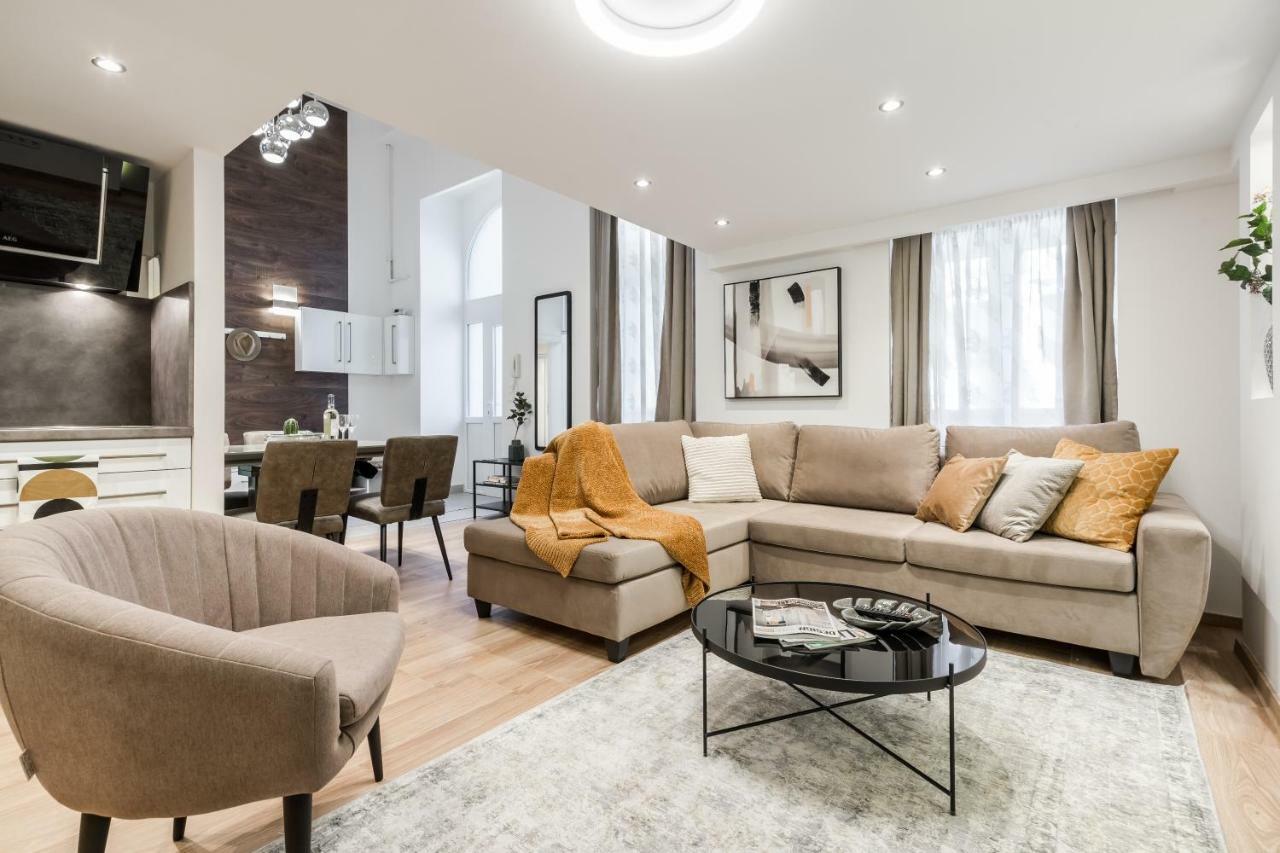 Bpr Luxurious & Stylish Duplex Home Будапеща Екстериор снимка