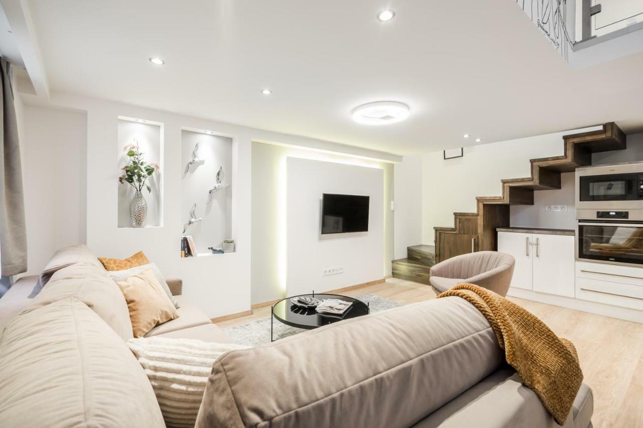 Bpr Luxurious & Stylish Duplex Home Будапеща Екстериор снимка