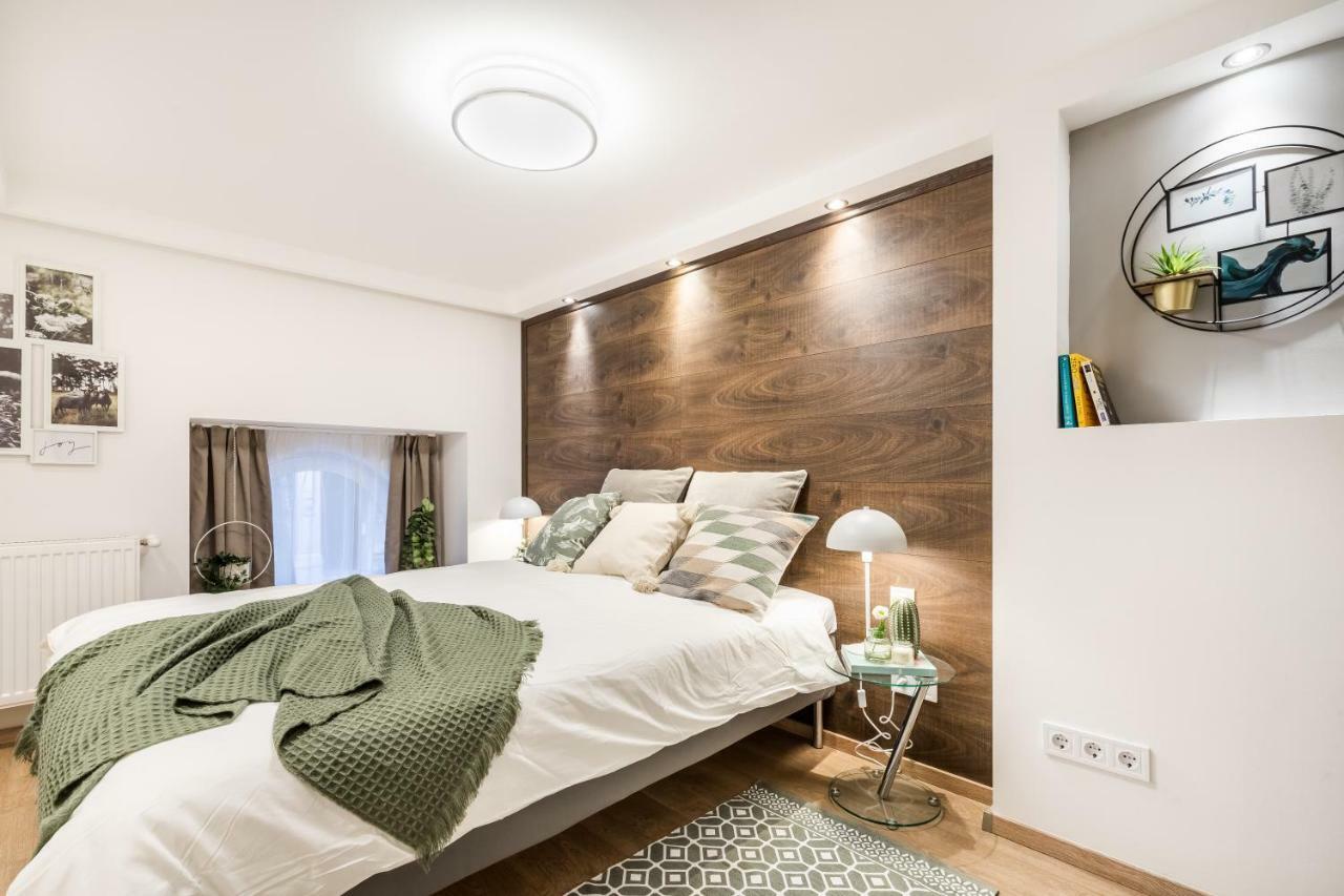 Bpr Luxurious & Stylish Duplex Home Будапеща Екстериор снимка